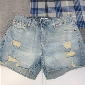 Levi shorts